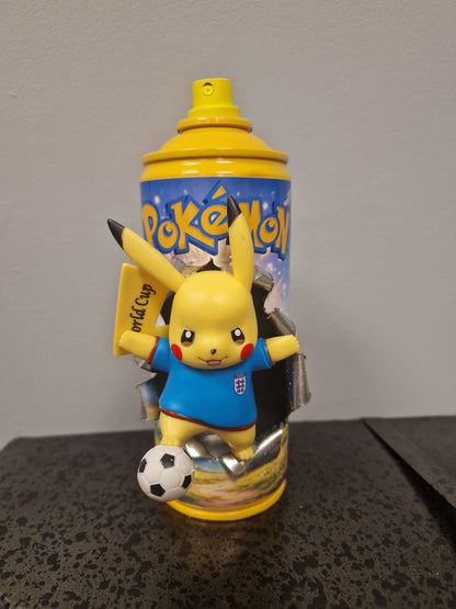 Bombe de peinture custom pokemon – Figurine pikachu  football 2 pop culture artisanale