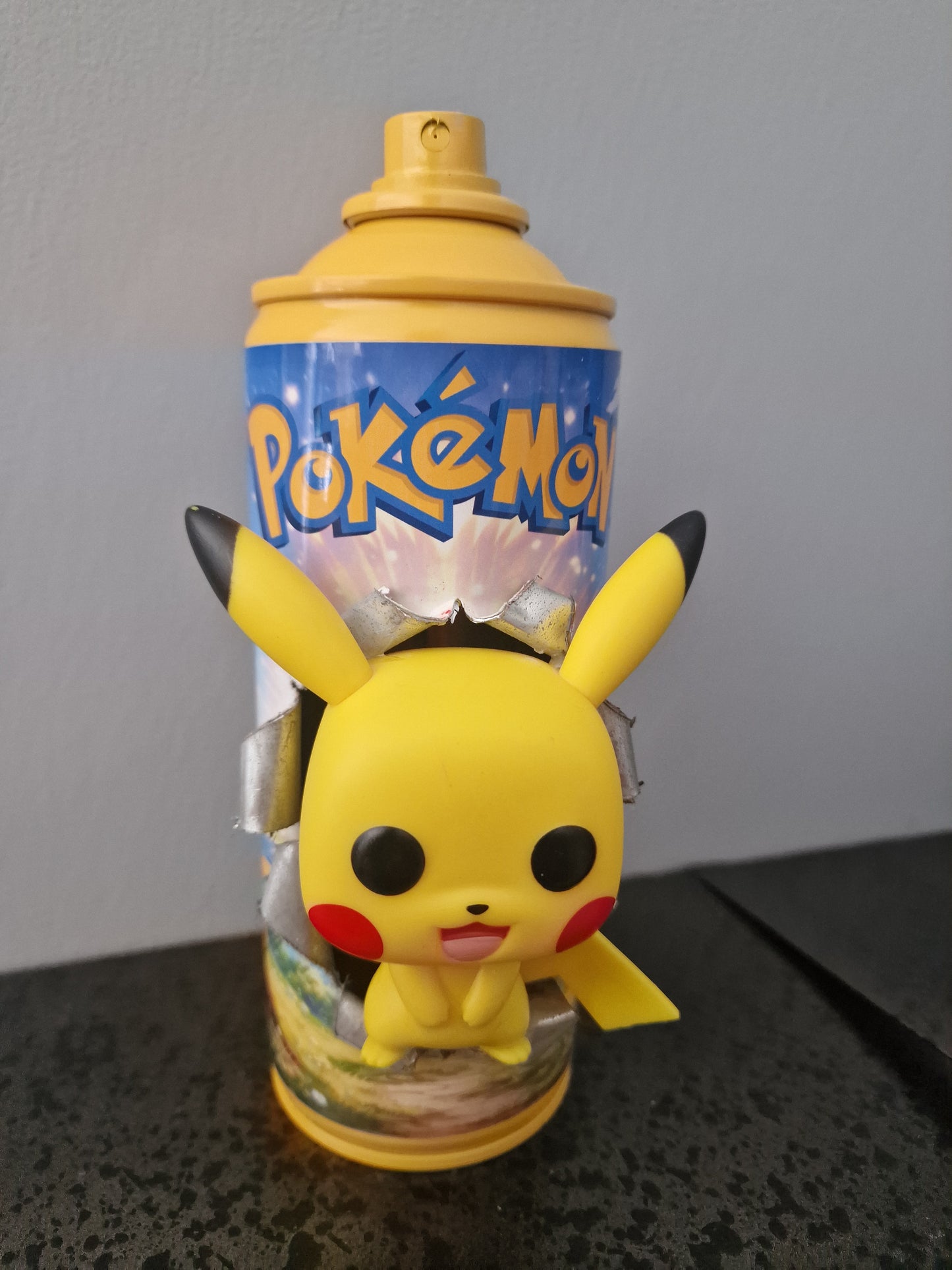 Bombe de peinture custom pokemon – Figurine pop pikachu 2 pop culture artisanale