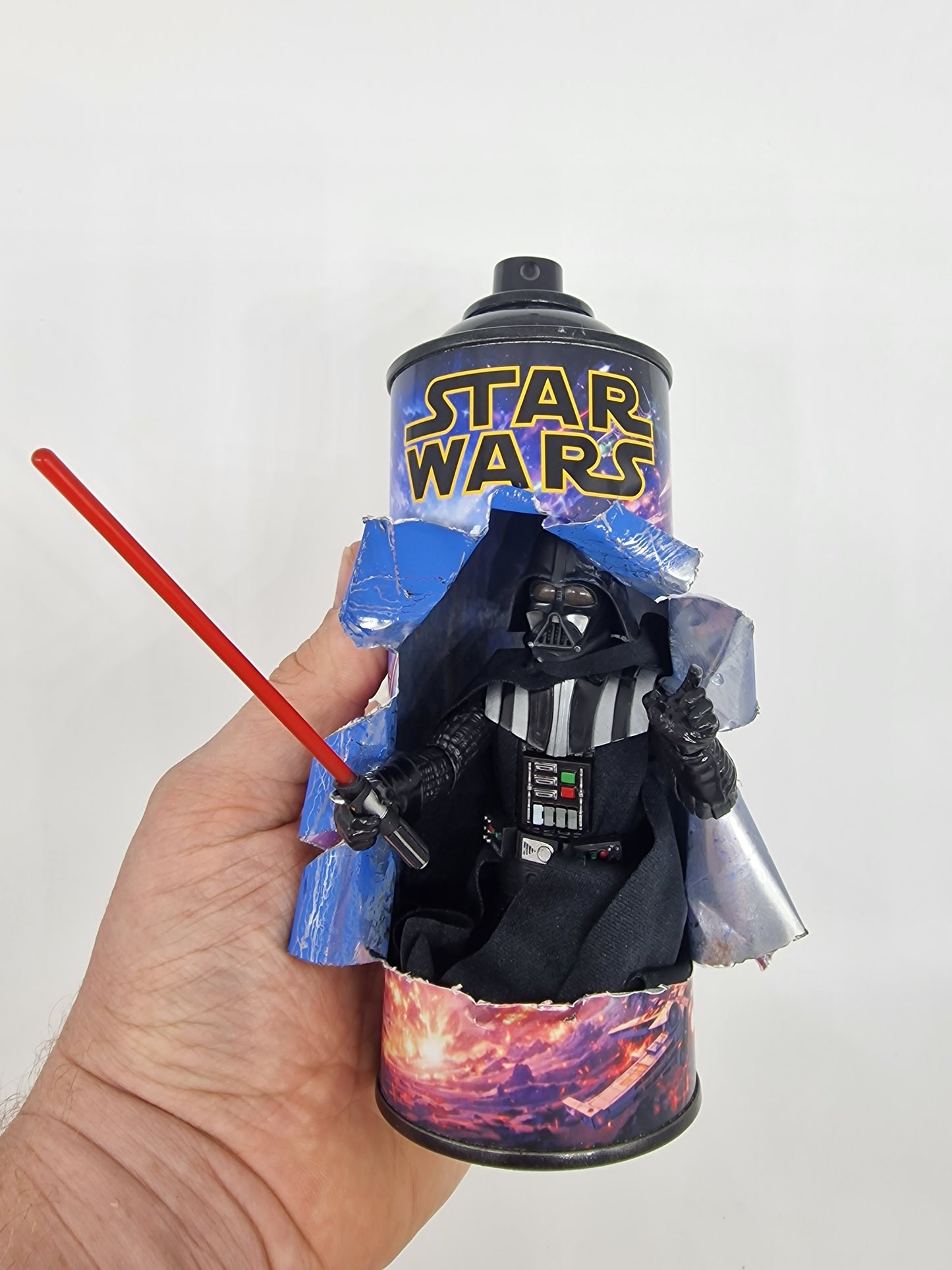 Bombe de peinture custom star wars – Figurine dark vador pop culture artisanale