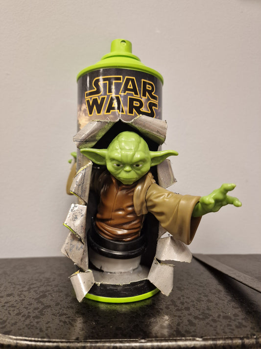 Bombe de peinture custom star wars – Figurine yoda pop culture artisanale