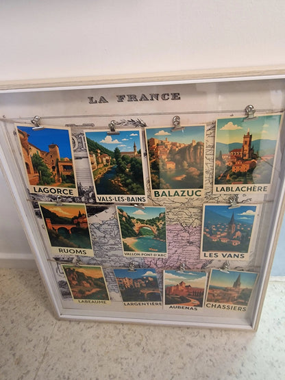 Cadre Souvenir  village d’Ardèche – carte vintage et affiches rétro des plus beaux villages Vintagedison