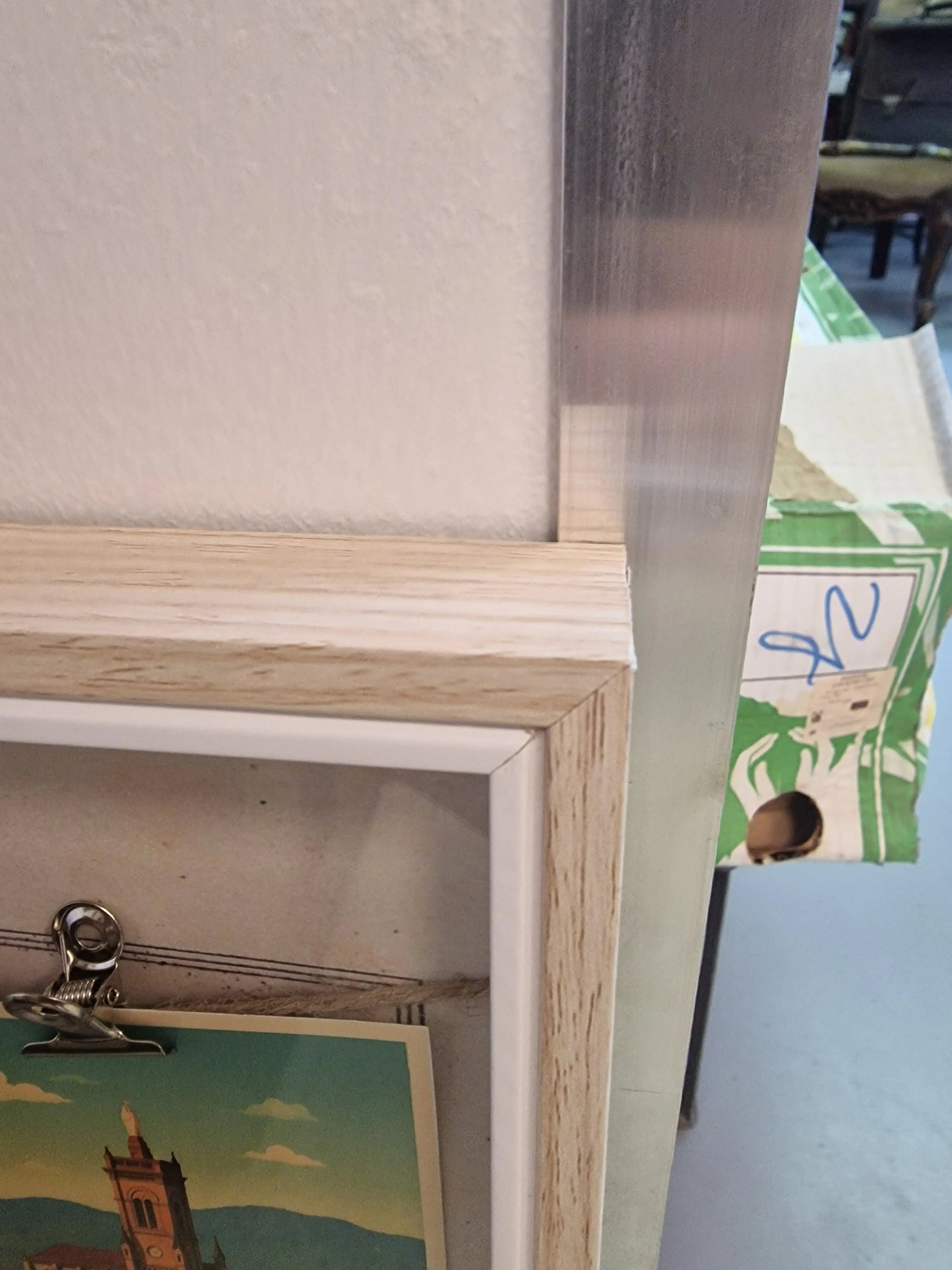 Cadre Souvenir  village d’Ardèche – carte vintage et affiches rétro des plus beaux villages Vintagedison