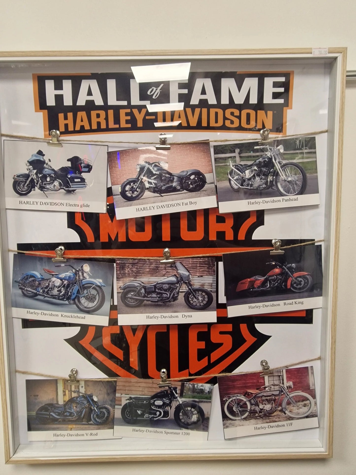 Cadre “Hall of Fame Harley-Davidson” – Motos légendaires (50 x 60 cm) Vintagedison