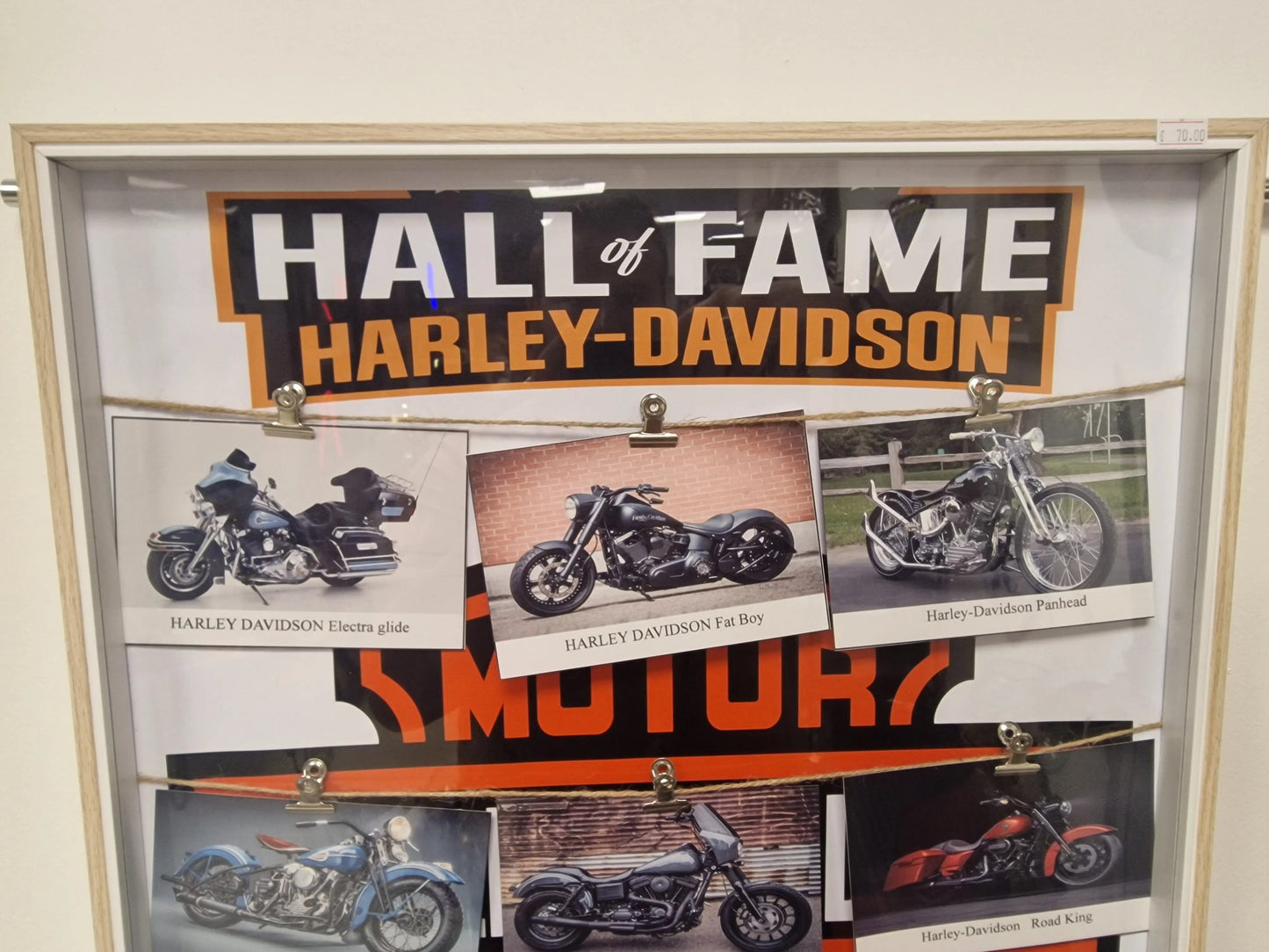 Cadre “Hall of Fame Harley-Davidson” – Motos légendaires (50 x 60 cm) Vintagedison