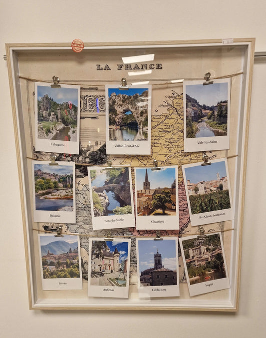 Cadre “Villages d’Ardèche” – Carte ancienne & photos Polaroïd (50 x 60 cm) Vintagedison