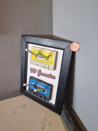 Cadre porte-clés rétro années 80 – “My Generation” avec cassettes audio et crayon Vintagedison