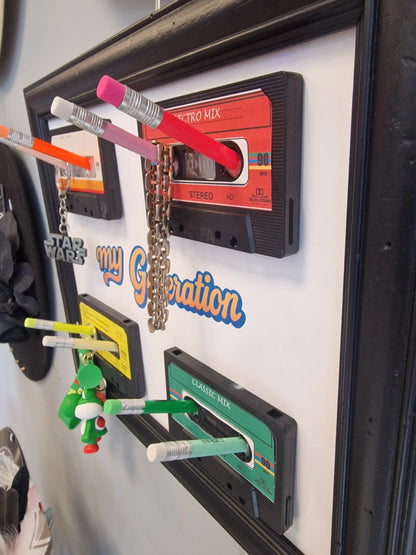 Cadre porte-clés rétro années 80 – “My Generation” avec cassettes audio et crayon Vintagedison