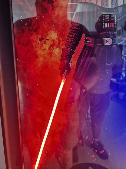 Cadre Lumineux Dark Vador™ 40x50 cm – Sabres LED Rouge & Bleu – Décoration Murale Inspirée Star Wars