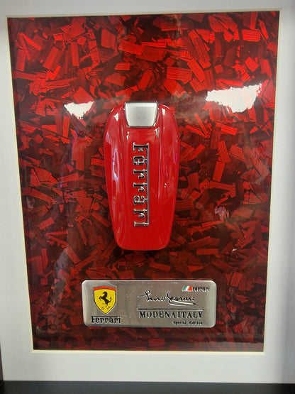 Cadre clé Ferrari A4 – Clé enzo Ferrari Rouge | Décoration Murale Automobile de Collection