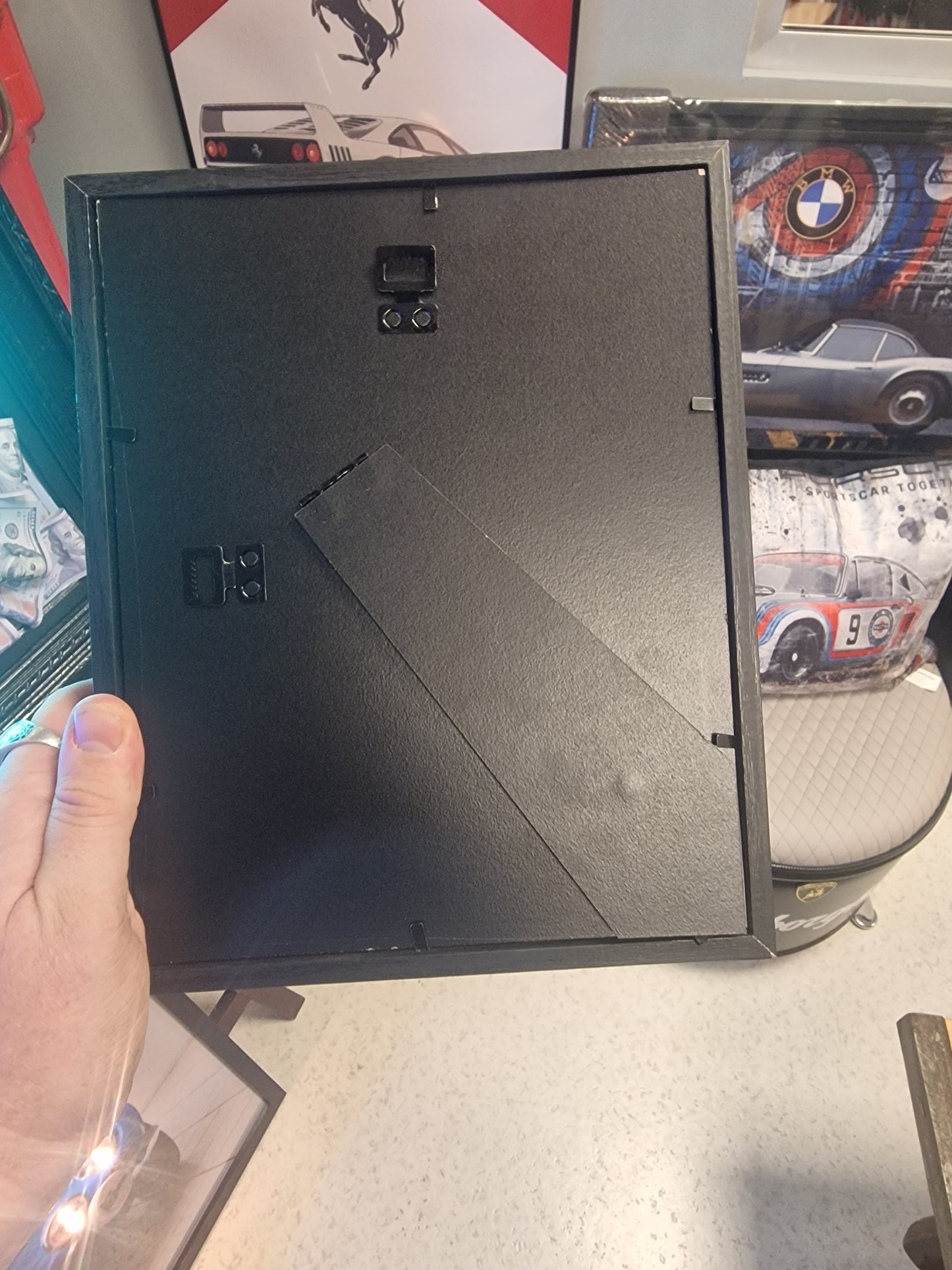 Cadre clé Ferrari A4 – Clé Ferrari Rouge | Décoration Murale Automobile de Collection