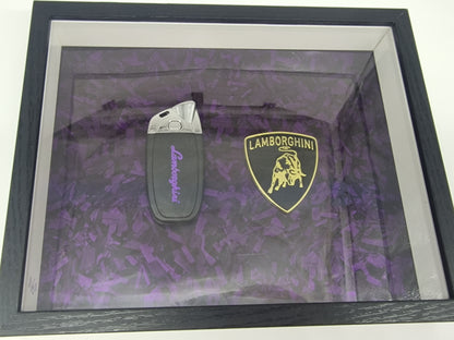 Cadre décoratif clé Lamborghini EDITION limité – Effet carbone forgé violet (20 × 25 cm)