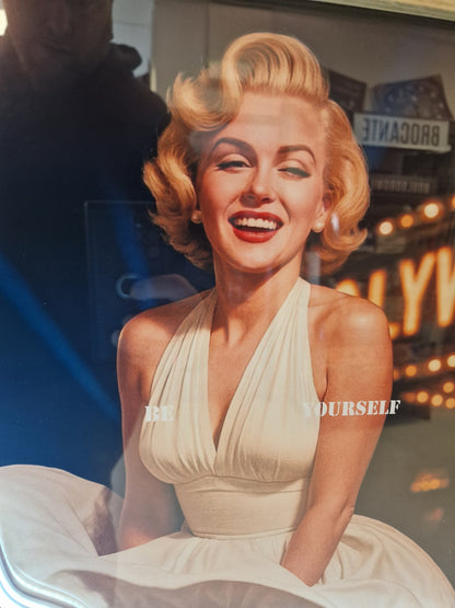 Cadre lumineux LED 50x70 « Be Yourself » – Sois toi-même