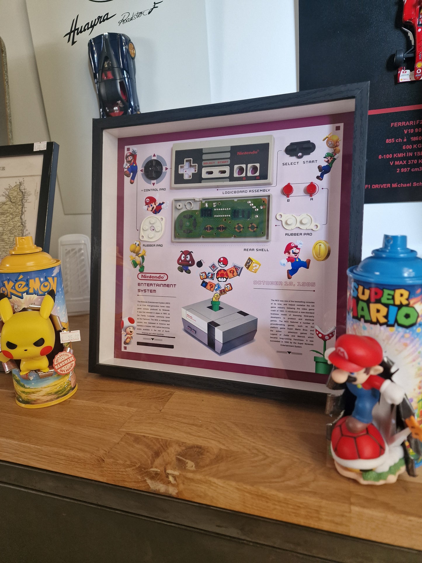 Cadre manette Famicom Nintendo – Déco gaming rétro années 80 – Objet geek vintage fait main