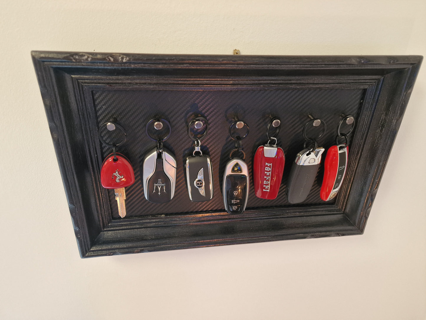 Cadre supercars 7 clés – Dream Week Edition | Porte-clés mural voitures de prestige