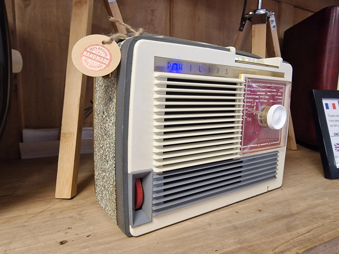 Enceinte Bluetooth phillips dans ancienne radio Vintagedison