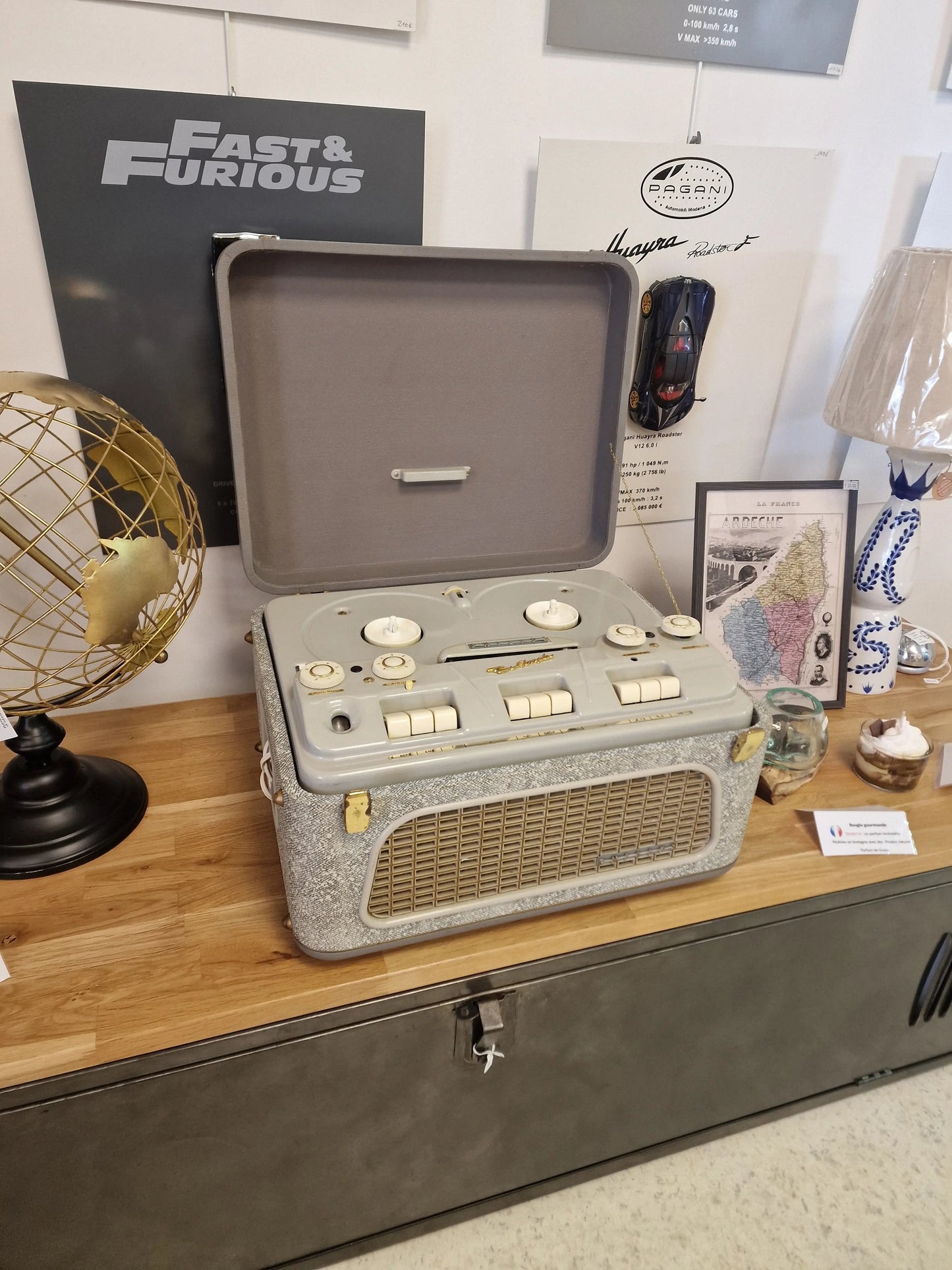 Enceinte Bluetooth vintage  dans ancien magnétophone bi amplificateur philips Vintagedison