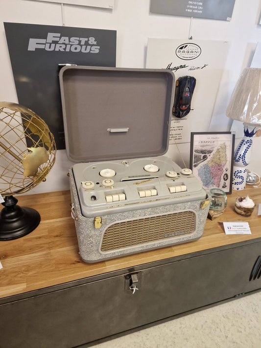 Enceinte Bluetooth vintage  dans ancien magnétophone bi amplificateur philips Vintagedison