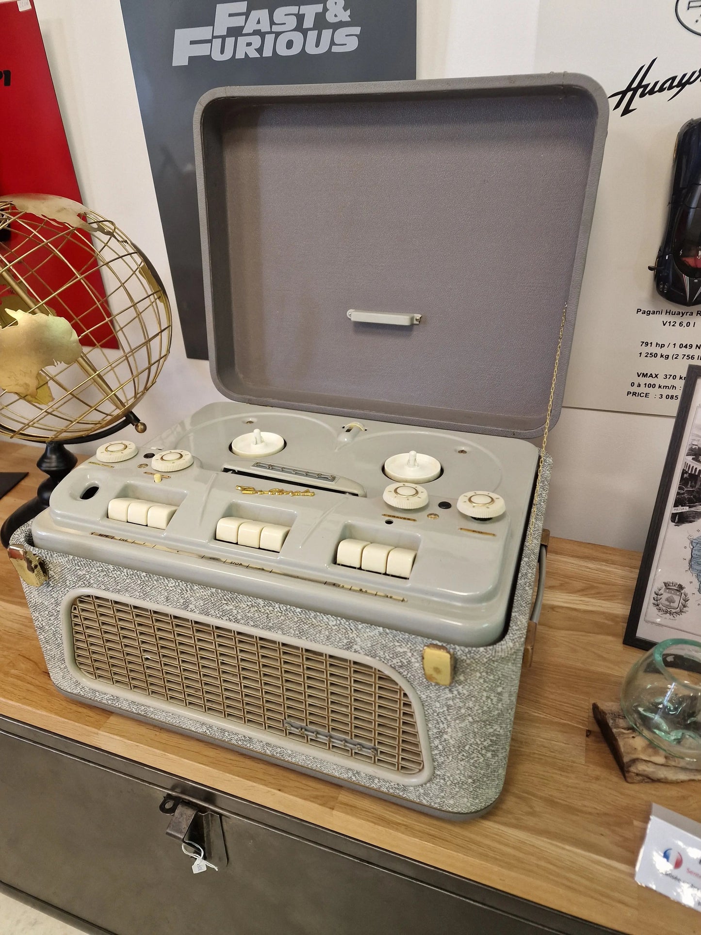 Enceinte Bluetooth vintage  dans ancien magnétophone bi amplificateur philips Vintagedison