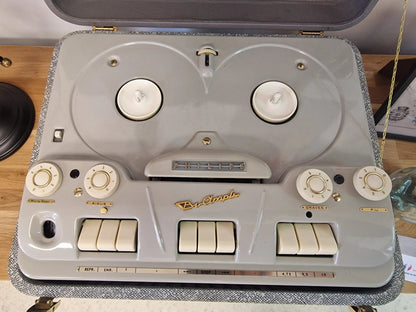 Enceinte Bluetooth vintage  dans ancien magnétophone bi amplificateur philips Vintagedison