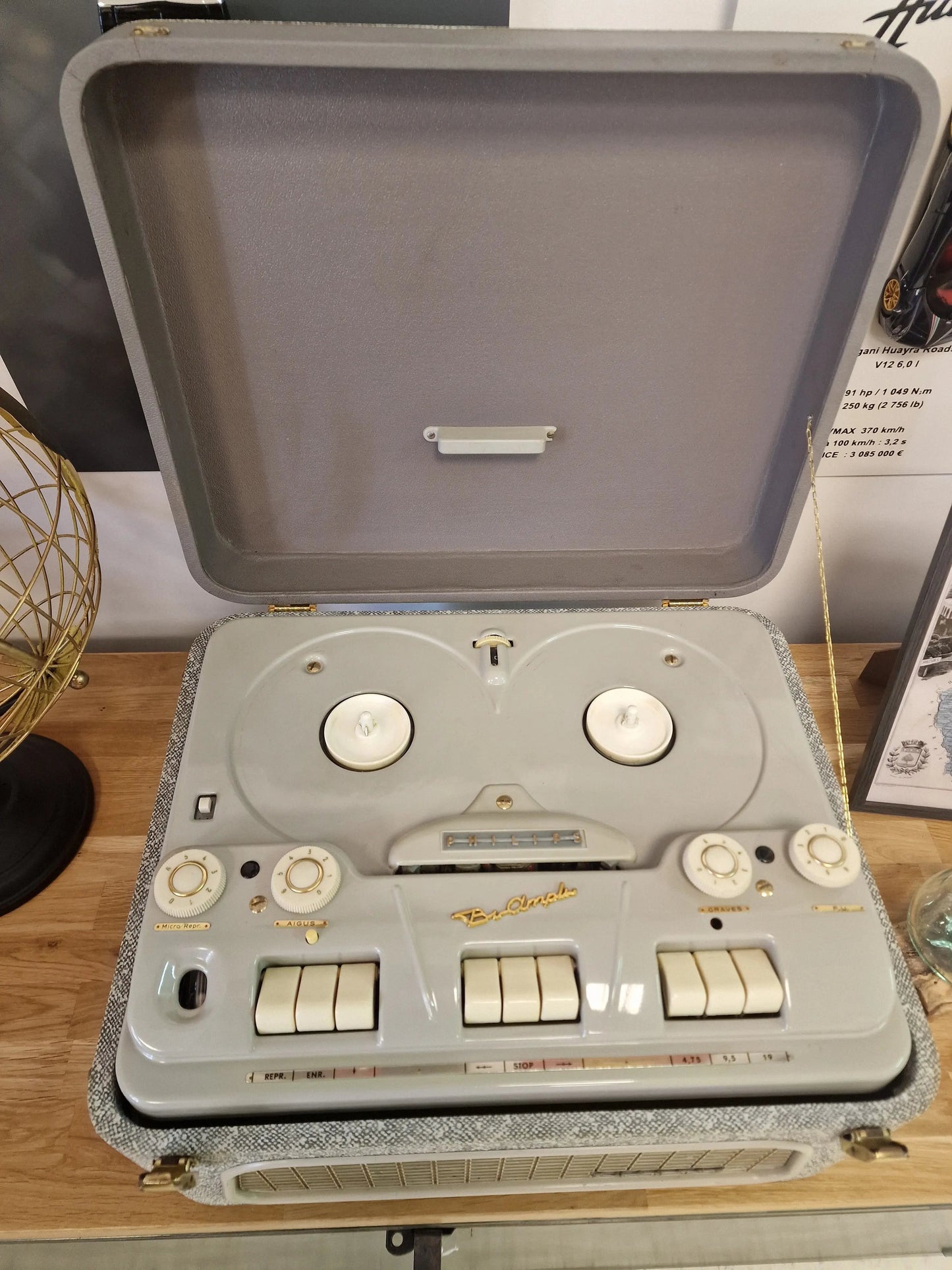 Enceinte Bluetooth vintage  dans ancien magnétophone bi amplificateur philips Vintagedison