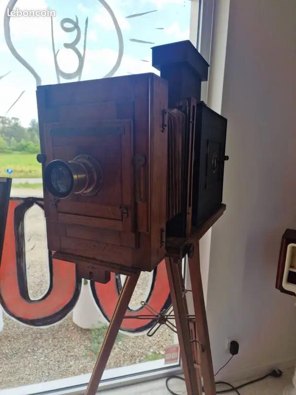 Grande Lanterne Magique Projecteur Antique avec Trépied – Pièce Rare de Collection Vintagedison