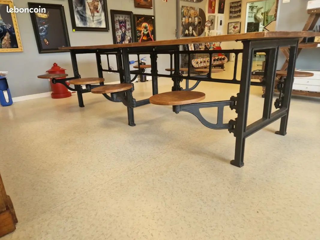 Grande Table Industrielle avec 8 Tabourets Intégrés – Bois de Manguier & Fer ANTIC LINE