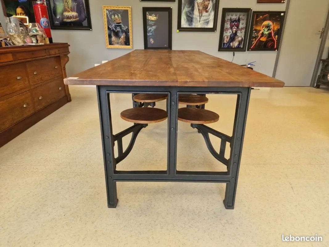 Grande Table Industrielle avec 8 Tabourets Intégrés – Bois de Manguier & Fer ANTIC LINE