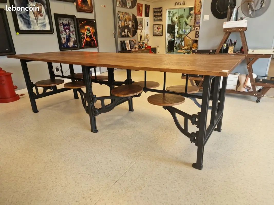 Grande Table Industrielle avec 8 Tabourets Intégrés – Bois de Manguier & Fer ANTIC LINE