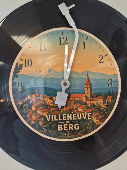 Horloge Vinyle Ardéche  Villeneuve de berg – Une Horloge Vintage Unique pour les amoureux de l'Ardèche