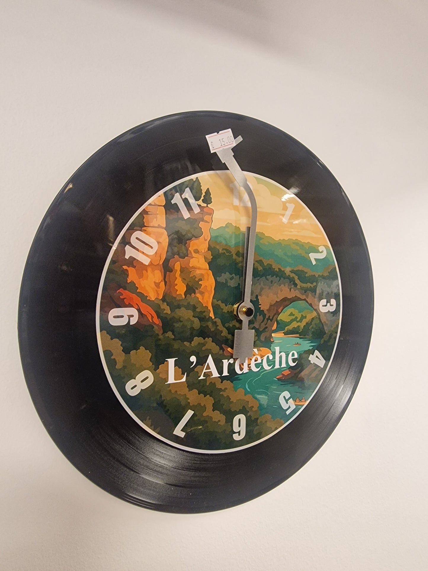 Horloge Vinyle Ardéche – Une Horloge Vintage Unique pour les amoureux de l'Ardèche
