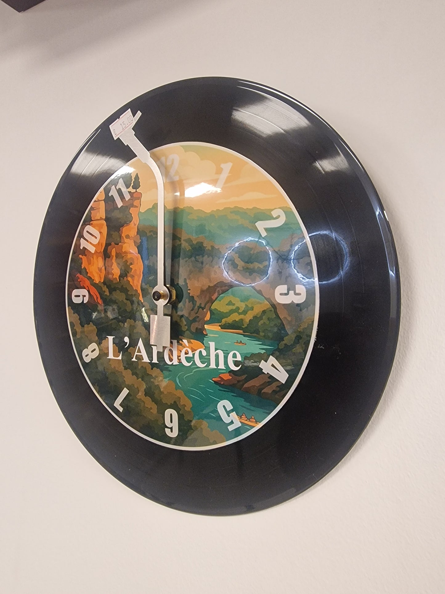 Horloge Vinyle Ardéche – Une Horloge Vintage Unique pour les amoureux de l'Ardèche