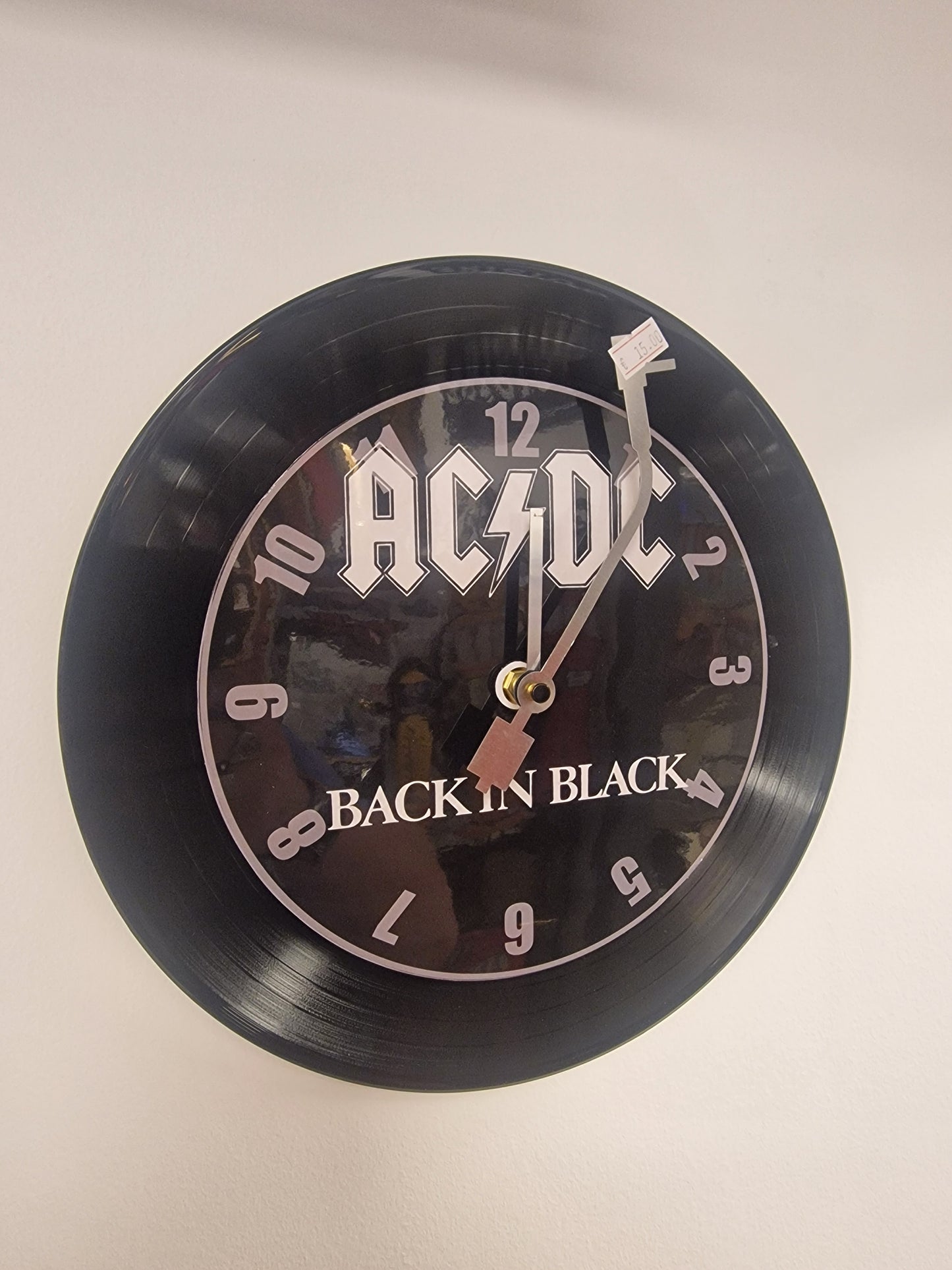 Horloge Vinyle ACDC– Une Horloge Vintage Unique pour les Fans de ACDC