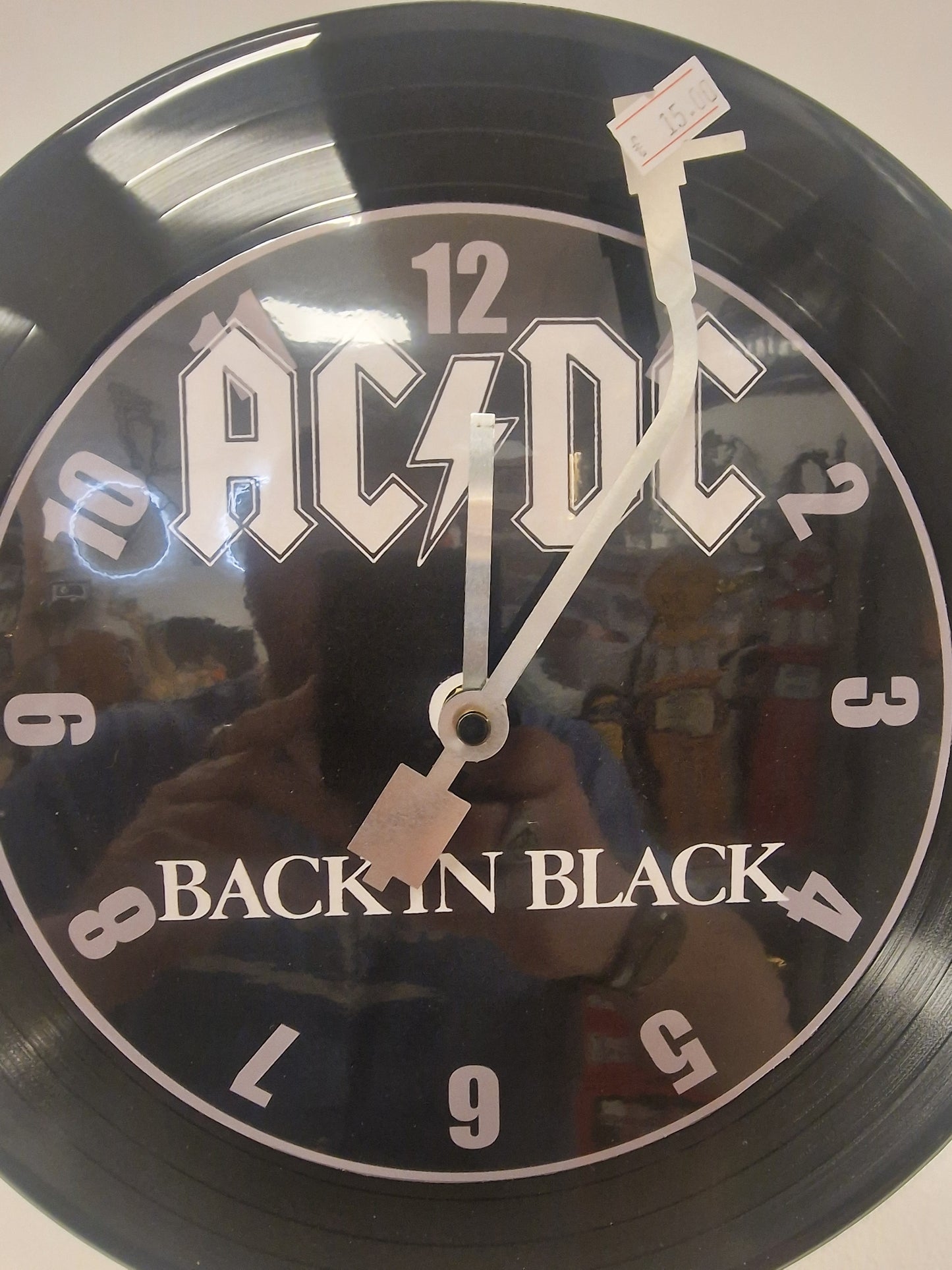 Horloge Vinyle ACDC– Une Horloge Vintage Unique pour les Fans de ACDC