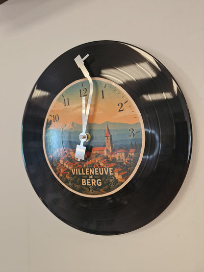 Horloge Vinyle Ardéche  Villeneuve de berg – Une Horloge Vintage Unique pour les amoureux de l'Ardèche