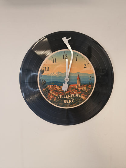 Horloge Vinyle Ardéche  Villeneuve de berg – Une Horloge Vintage Unique pour les amoureux de l'Ardèche