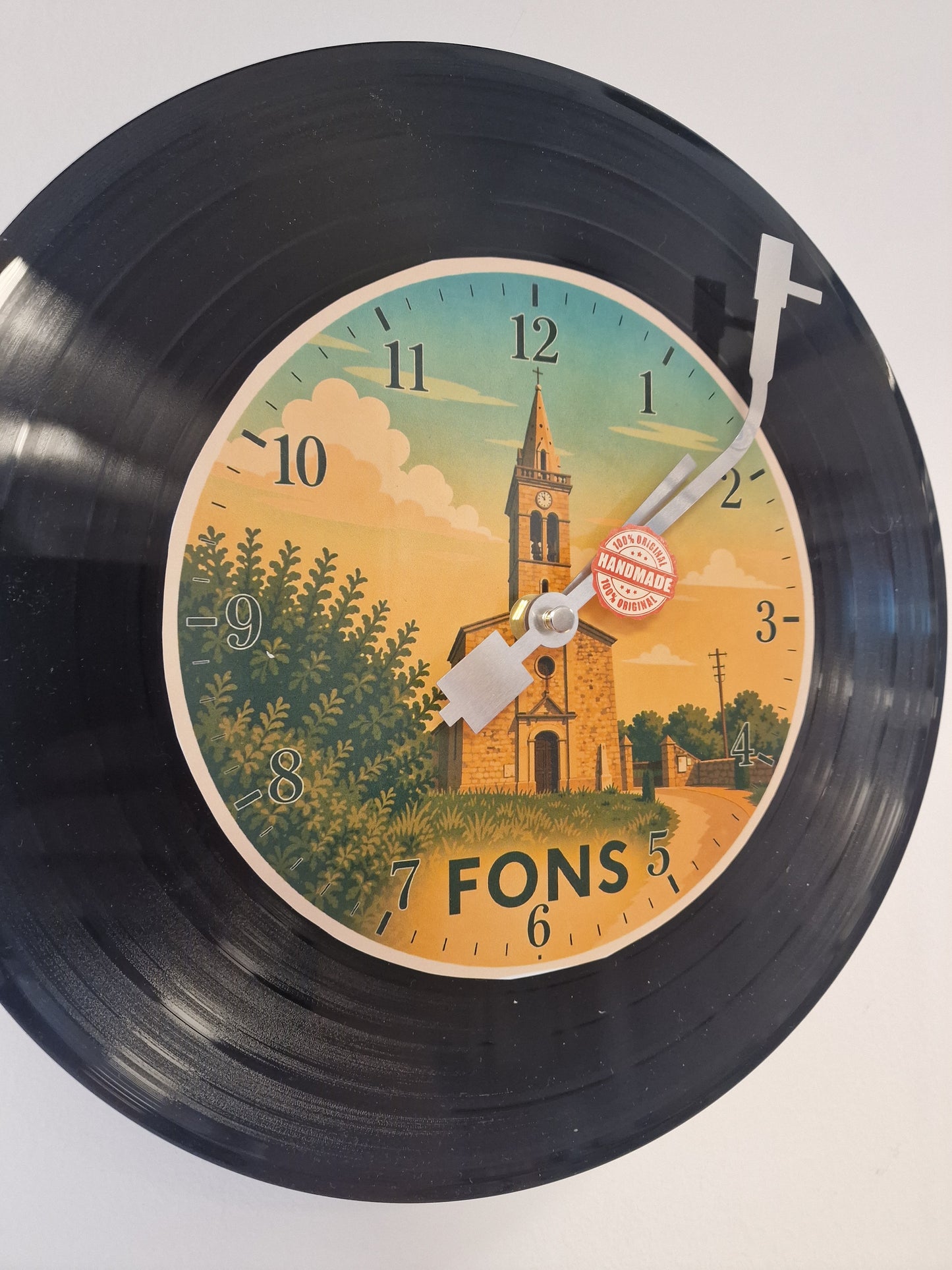 Horloge Vinyle Ardéche  de fons – Une Horloge Vintage Unique pour les amoureux de l'Ardèche