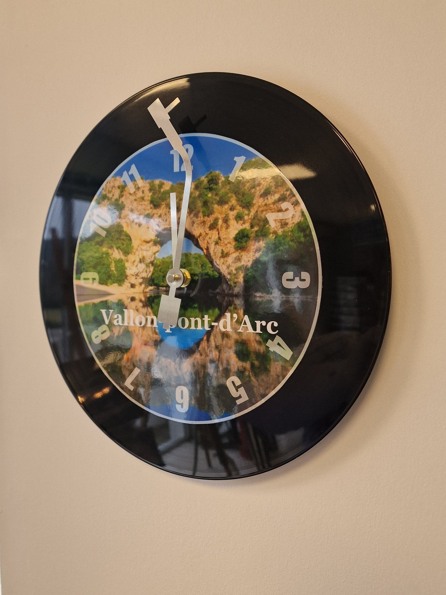 Horloge Vinyle Ardéche  vallon pont d'arc – Une Horloge Vintage Unique pour les amoureux de l'Ardèche