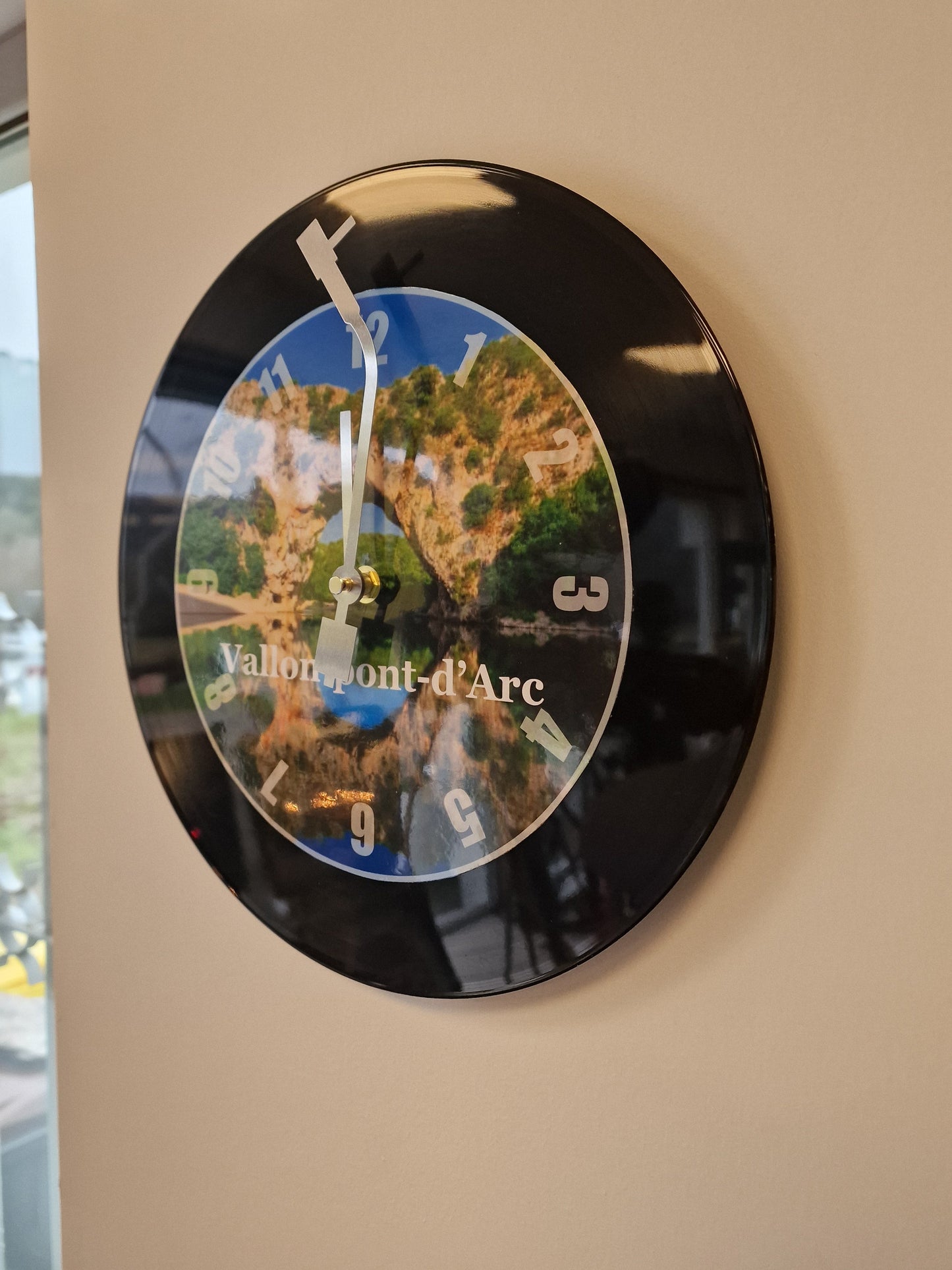 Horloge Vinyle Ardéche  vallon pont d'arc – Une Horloge Vintage Unique pour les amoureux de l'Ardèche