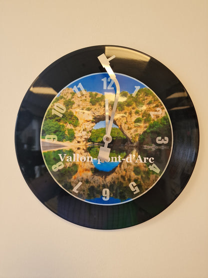 Horloge Vinyle Ardéche  vallon pont d'arc – Une Horloge Vintage Unique pour les amoureux de l'Ardèche
