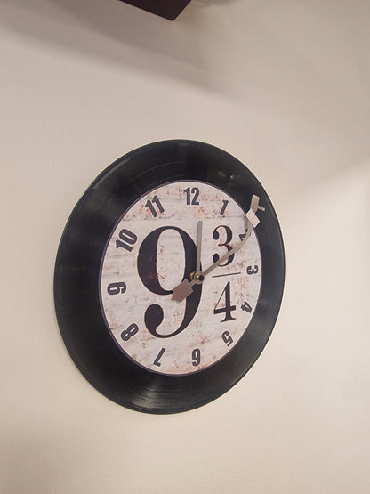 Horloge Vinyle harry potter 9:3/4– Une Horloge Vintage Unique pour les Fans de harry potter