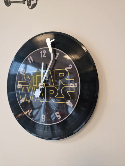Horloge Vinyle  logo star wars – Une Horloge Vintage Unique pour les Fans de star wars