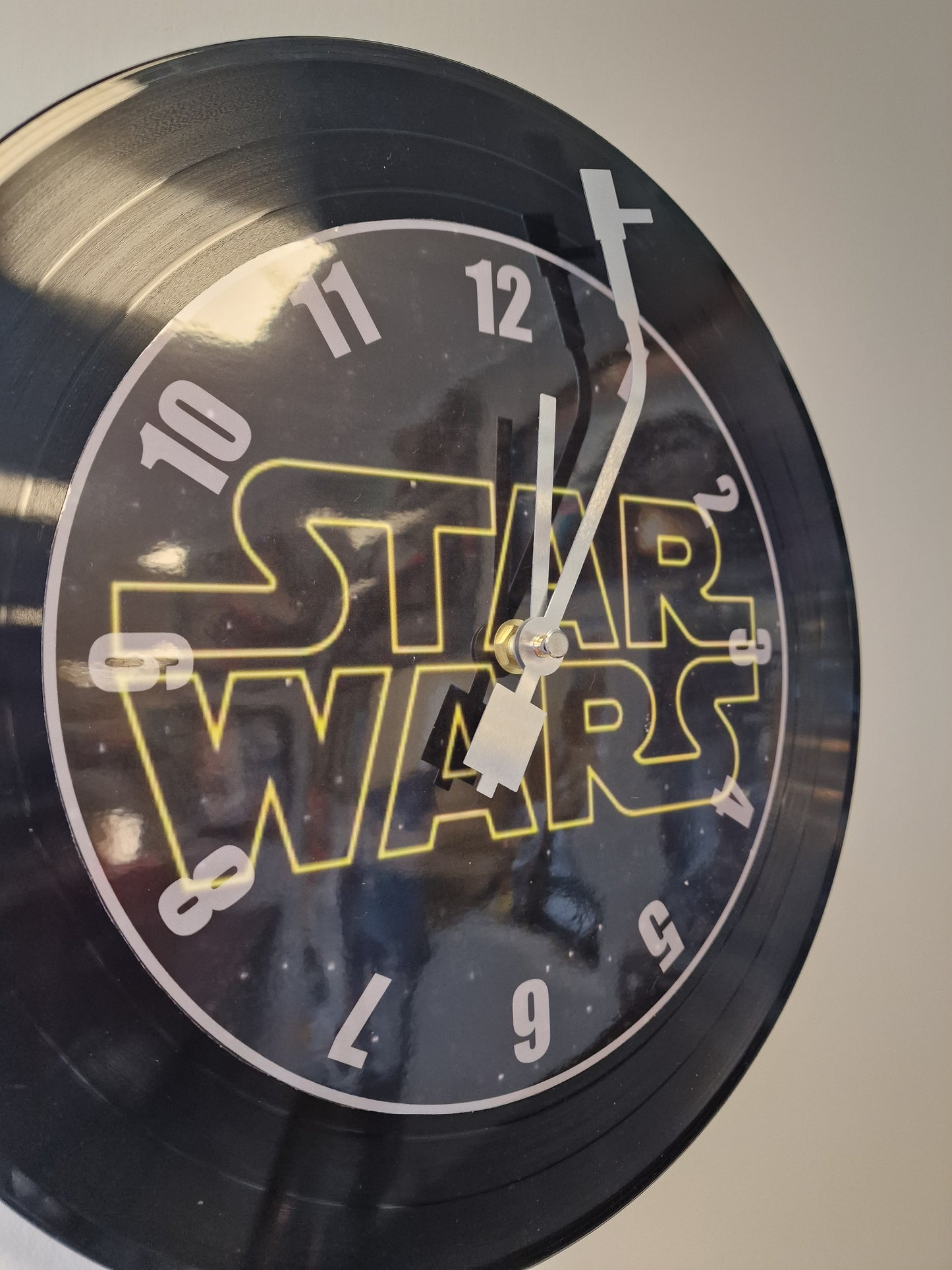 Horloge Vinyle  logo star wars – Une Horloge Vintage Unique pour les Fans de star wars