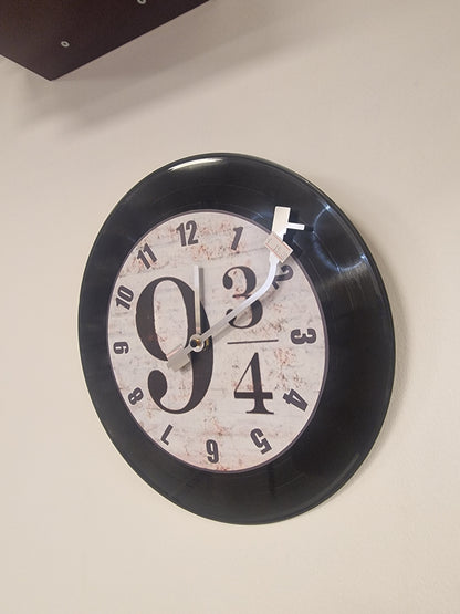 Horloge Vinyle harry potter 9:3/4– Une Horloge Vintage Unique pour les Fans de harry potter