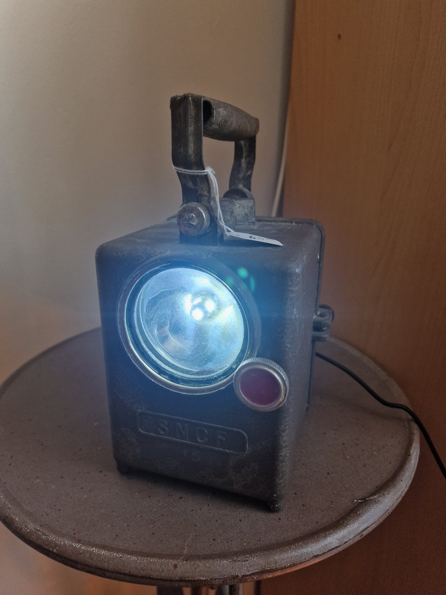 Lampe industrielle sncf vintage   – Création artisanale unique