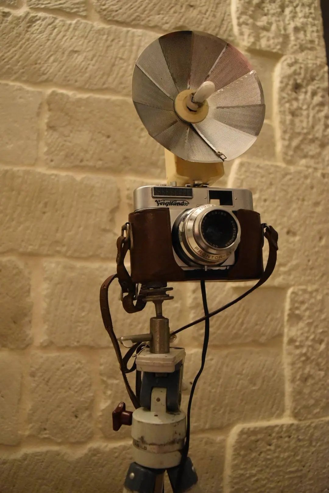 Lampe Appareil Photo voighander sur trepied télescopique Etsy