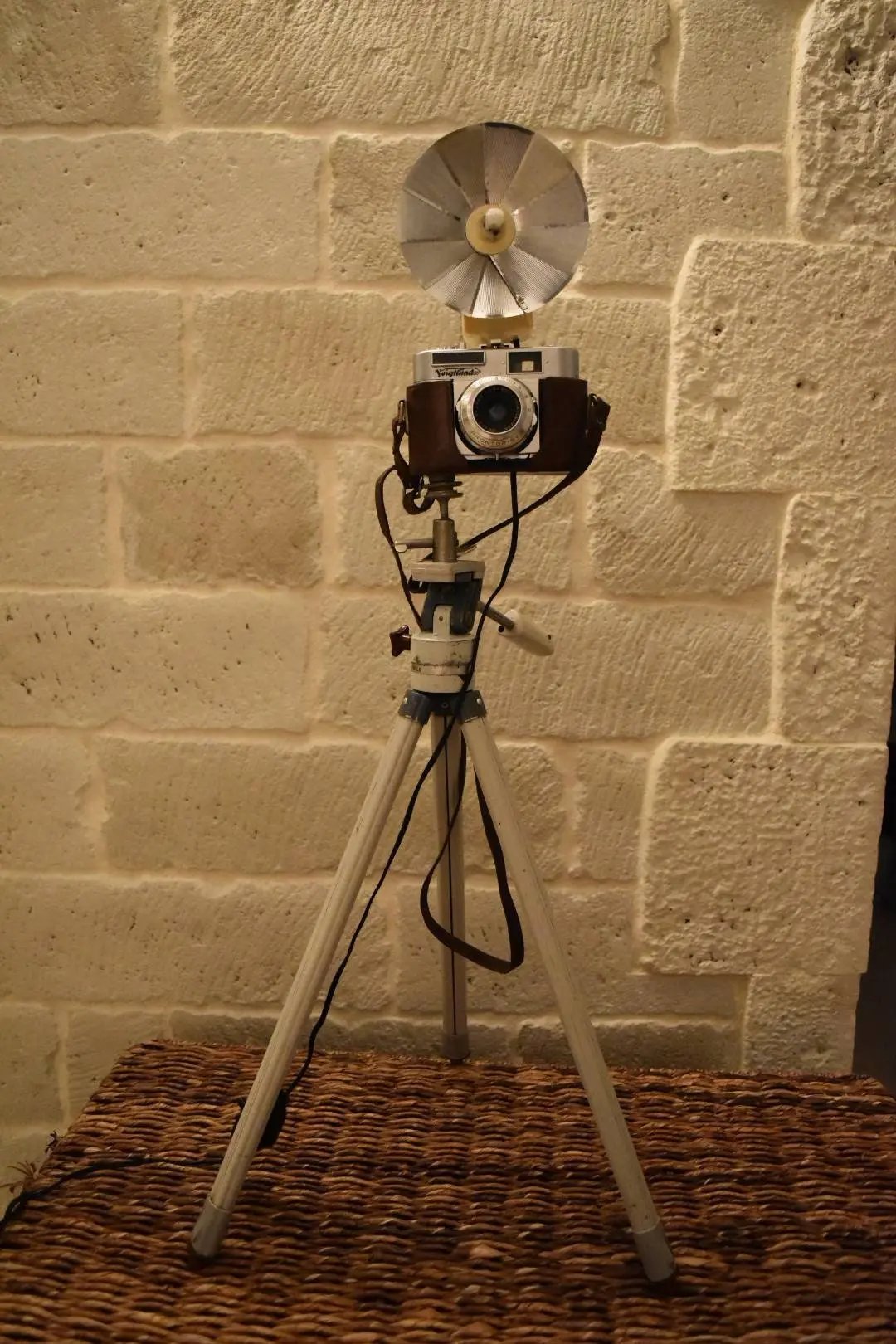 Lampe Appareil Photo voighander sur trepied télescopique Etsy