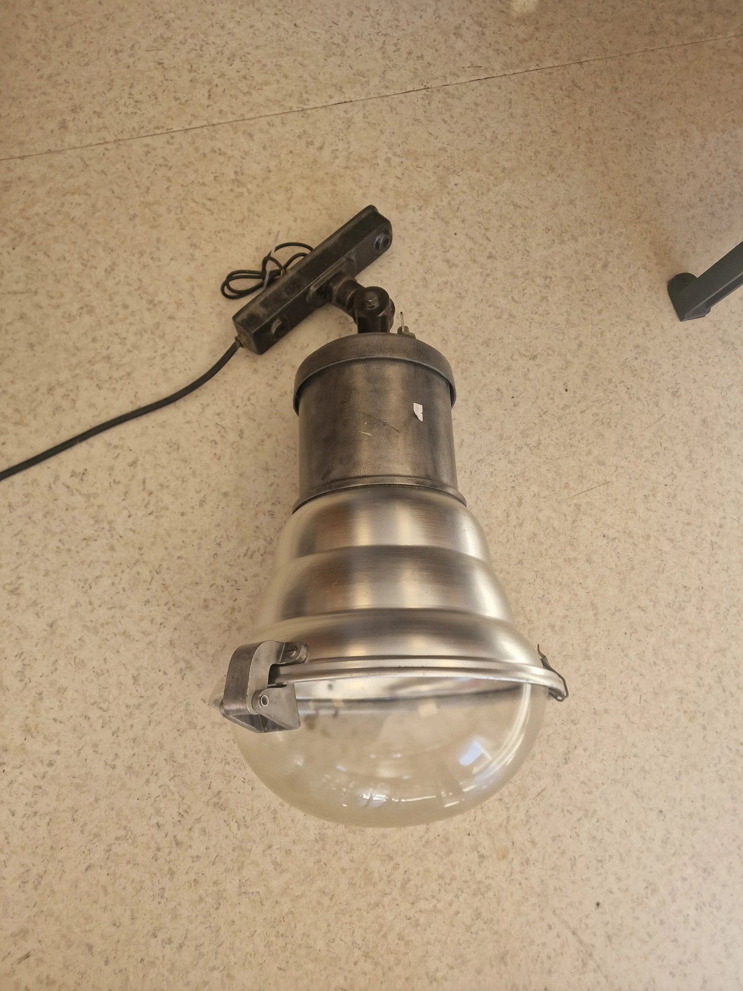 Lampe Applique Murale Industrielle – Métal Brossé 80 cm