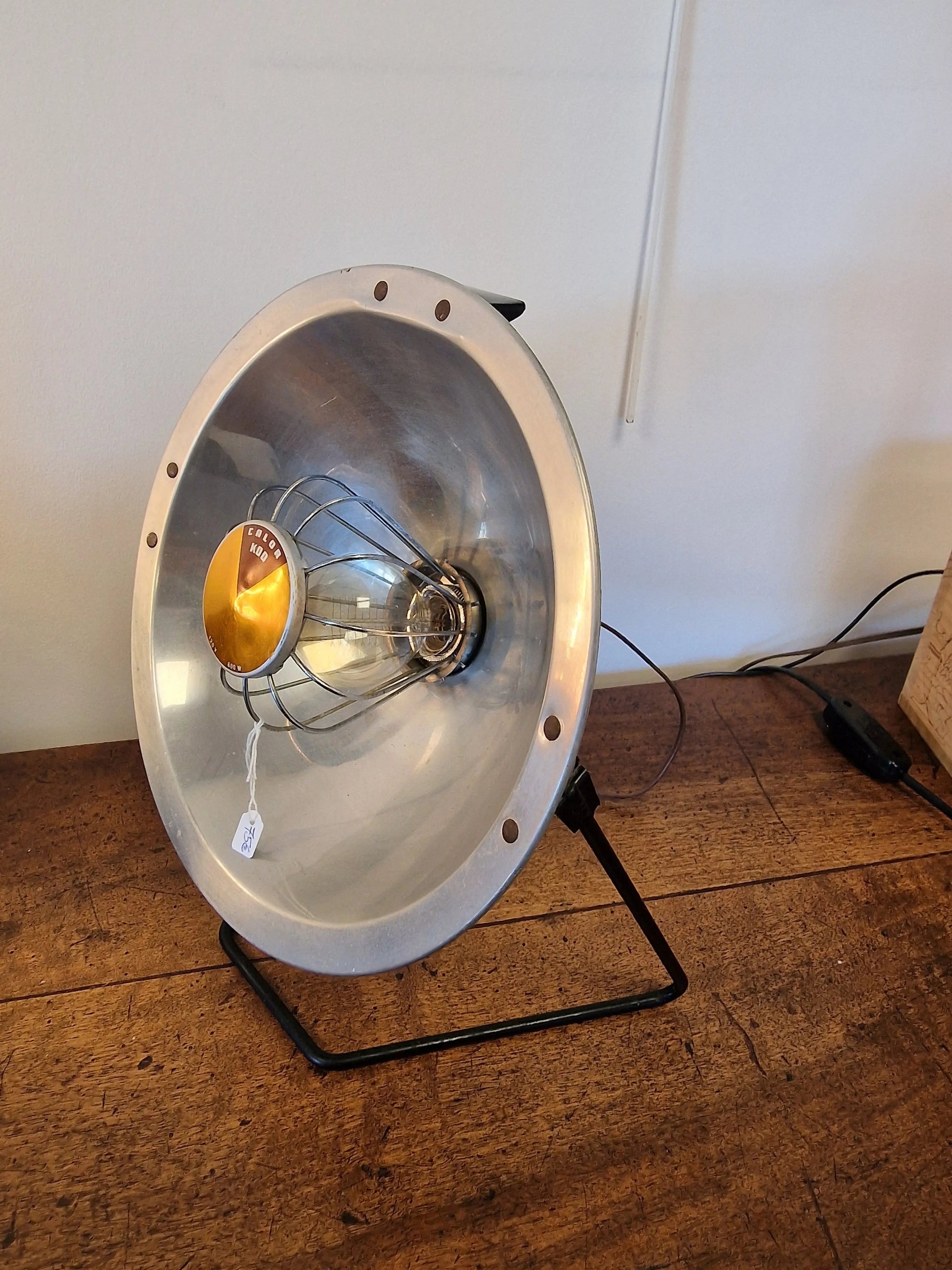 💡 Lampe Design Unique – Radiateur Calor KOD Vintage Recyclé (44 x 33 cm) Vintagedison