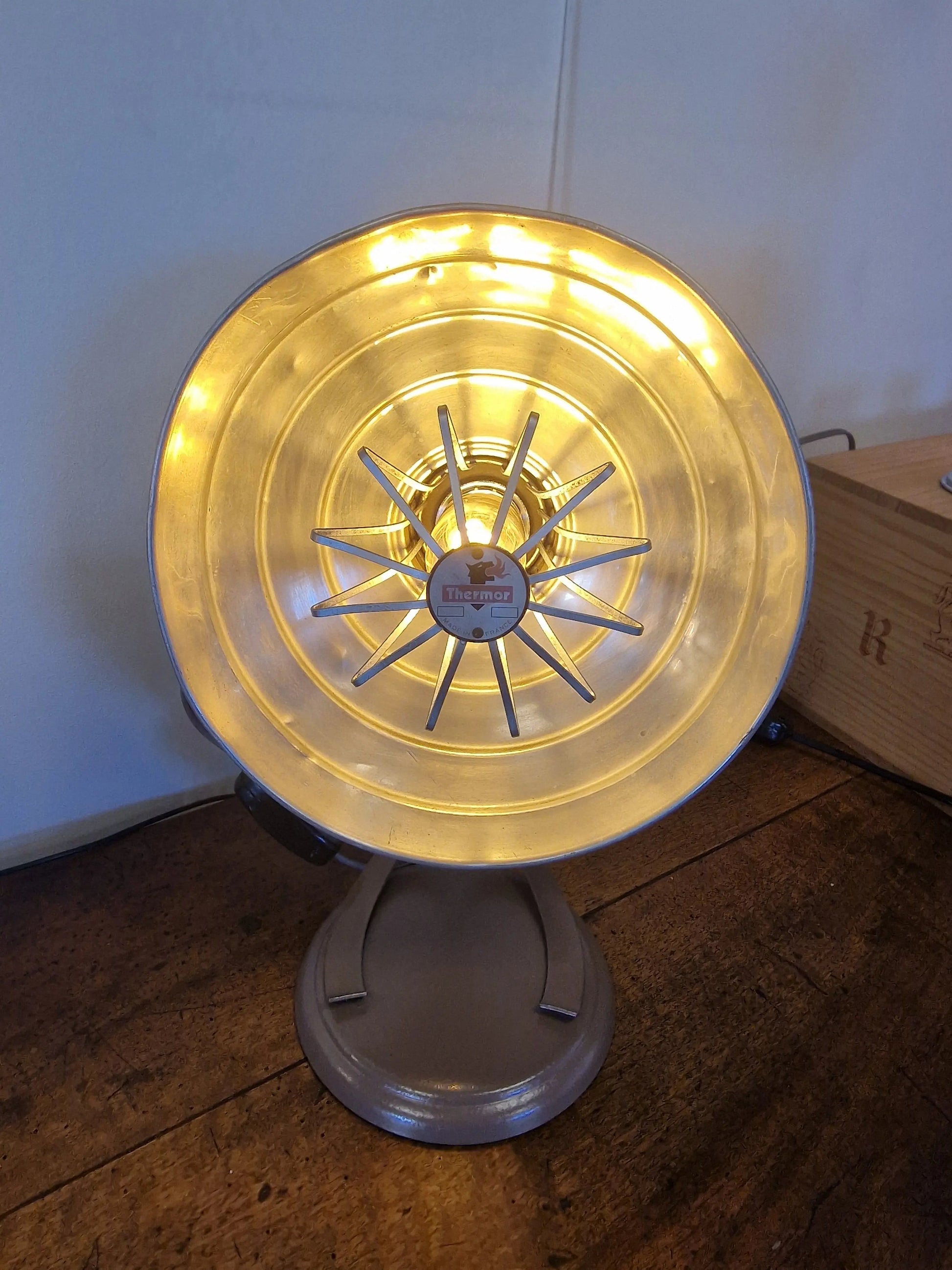 💡 Lampe Design Unique – Radiateur THERMOR Vintage Recyclé (41 x 27 cm) Vintagedison