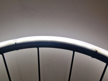 Lampe Murale Vélo avec LED – Applique Industrielle Upcyclée Fait Main